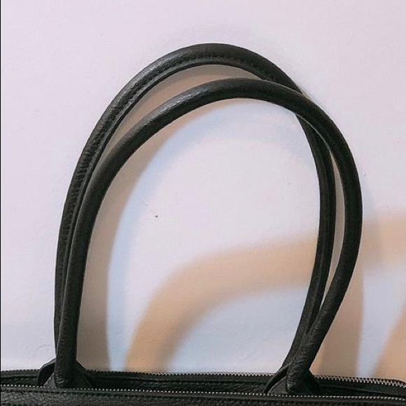 Calvin Klein xl Tote - Picture 4 of 4